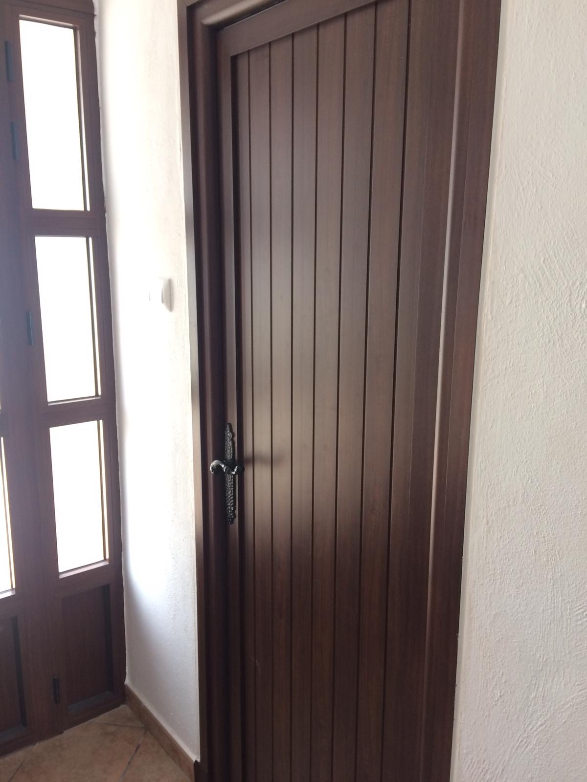 Puerta PVC modelo 9